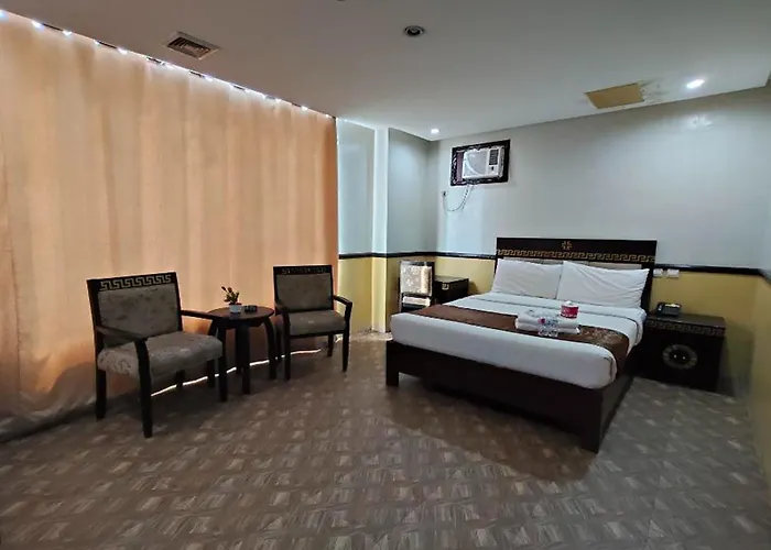 Crown Palace Hotel 3*