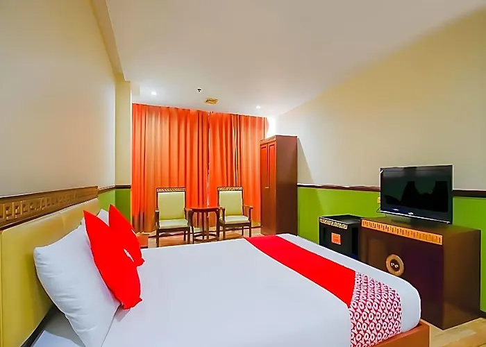 Crown Palace Hotel 3*