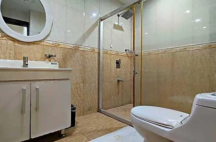 Hotel Crown Palace 3*