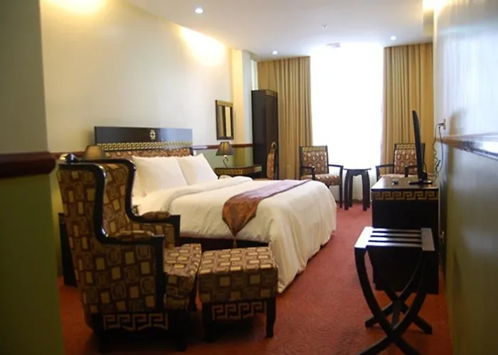 Crown Palace Отель 3*
