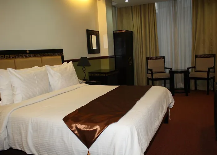 Hotel Crown Palace