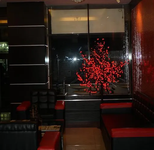 Hotel Crown Palace 3*